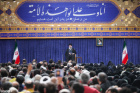 رهبر معظم انقلاب اسلامی در دیدار هزاران نفر از خانواده‌های معظم شهدای اقتدار: