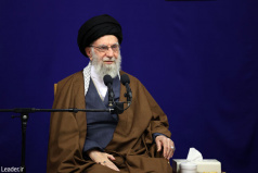 رهبر معظم انقلاب در دیدار دست‌اندرکاران همایش بین‌المللی علامه میرزای نائینی(ره) تبیین کردند: