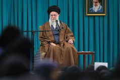 رهبر معظم انقلاب در دیدار هزاران نفر از زنان و دختران: