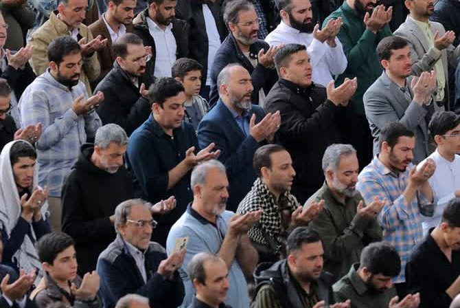 حضرت آیت‌الله خامنه‌ای در پیامی به سی‌ و سومین اجلاس سراسری نماز تأکید کردند
