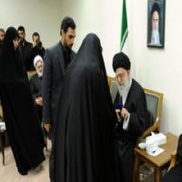 دیدار بانوی کرمانشاهی قهرمان ووشو با رهبر معظم انقلاب