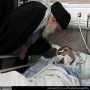 روایتی از حضور رهبر انقلاب در بخش آی.سی.یوی والدین شهدا در بیمارستان خاتم‌الأنبیاء