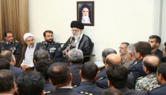 رهبر معظم انقلاب اسلامی در دیدار فرماندهان قرارگاه پدافند هوایی خاتم الانبیا(ص):