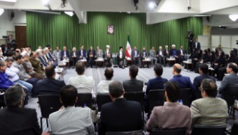 رهبر معظم انقلاب در دیدار جمعی از شعرا در شام میلاد امام حسن مجتبی علیه‌السلام: