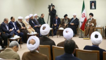 رهبر معظم انقلاب اسلامی در دیدار دست‌اندرکاران کنگره ۱۲ هزار شهید استان آذربایجان‌غربی:
