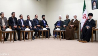 رهبر معظم انقلاب اسلامی در دیدار دست‌اندرکاران کنگره روحانی شهید صدوق و ۳۷۲ شهید گلپایگان: