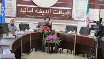 حجت الاسلام و المسلمین هاشمی "هر کس رسانه دارد حکومت و قدرت در اختیار اوست، مبنای ابر قدرتی حکومتها رسانه ها هستند".