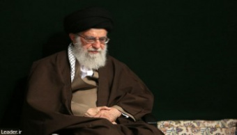 اعضای فعال هیئت دانشجویی فاطمیون دانشگاه، در مراسم عزاداری اربعین در حضور مقام معظم رهبری شرکت کردند.