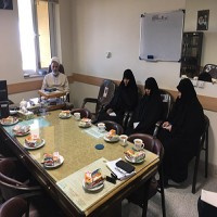 مسئول دفتر نهاد رهبری دانشگاه کاشان در جمع مبلغین خوابگاه خواهران"کار با جوان را دست کم نگیرید گرچه این قشر علم کم و احساسات زیادی دارند".