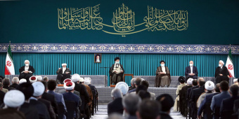 رهبر معظم انقلاب در دیدار جمعی از مسئولان نظام و مهمانان شرکت‌کننده در کنفرانس وحدت اسلامی: