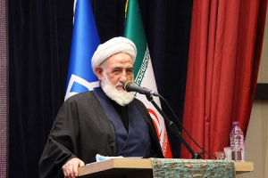 امام جمعه کاشان: قرآن پژوهی باید محور فعالیت‌های پژوهشی باشد