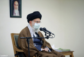 رهبر معظم انقلاب اسلامی در دیدار خانواده سردار شهید حاج قاسم سلیمانی و تنی چند از همرزمان او:
