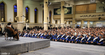 رهبر معظم انقلاب در دیدار هزاران نفر از کارگران تاکید کردند: