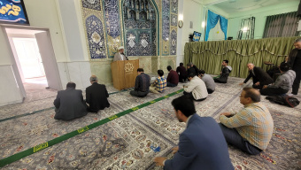 سخنرانی معاون نهاد رهبری در تبیین احترام به بزرگترها در خطبه شعبانیه در مسجد دانشگاه کاشان