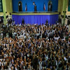 رهبر معظم انقلاب اسلامی در دیدار پر شور هزاران نفر از قشرهای مختلف مردم
