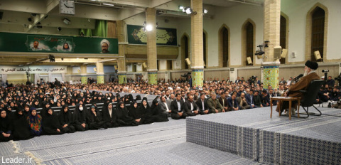 رهبر معظم انقلاب اسلامی در دیدار هزاران نفر از معلمان و فرهنگیان سراسر کشور تبیین کردند:
