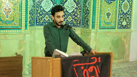 مراسم معنوی دوشنبه های قرآنی در مسجد دانشگاه کاشان برگزار شد.