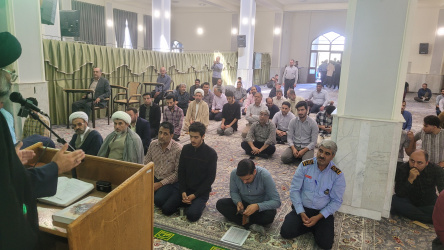 برگزاری بیست و هفتمین جلسه تفسیر سوره مبارکه بقره توسط امام جمعه کاشان در مسجد دانشگاه.