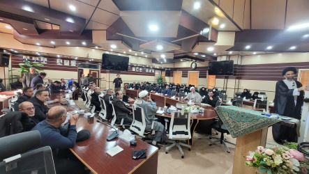 برگزاری چهل و هفتمین جلسه تفسیر نامه ۵۳ نهج البلاغه توسط نماینده محترم ولی فقیه و در دانشگاه کاشان